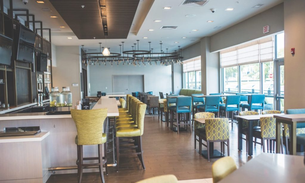 hilton akrarben bar